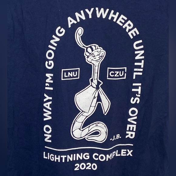 Spanish Flat Cal Fire & Rescue Navy No Way I’m Going Anywhere Men’s L T-Shirt - Picture 5 of 5